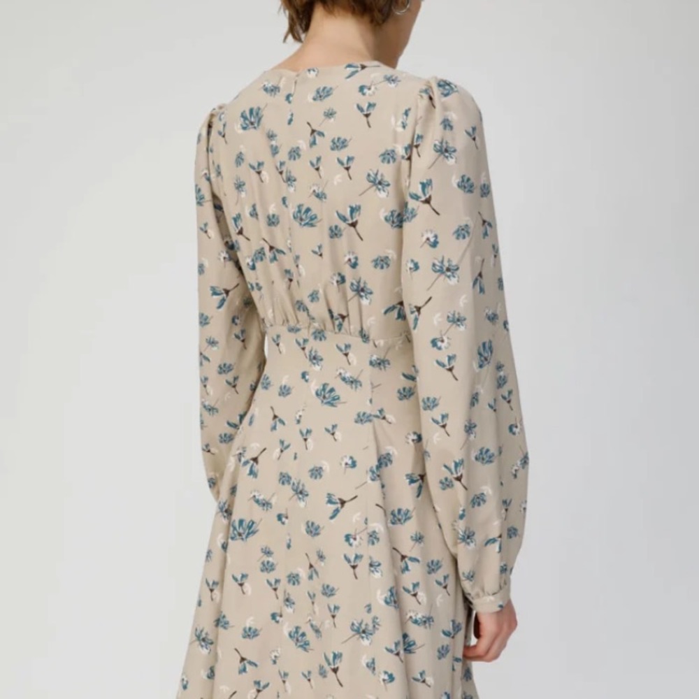 Dress - Picture 4 of 6